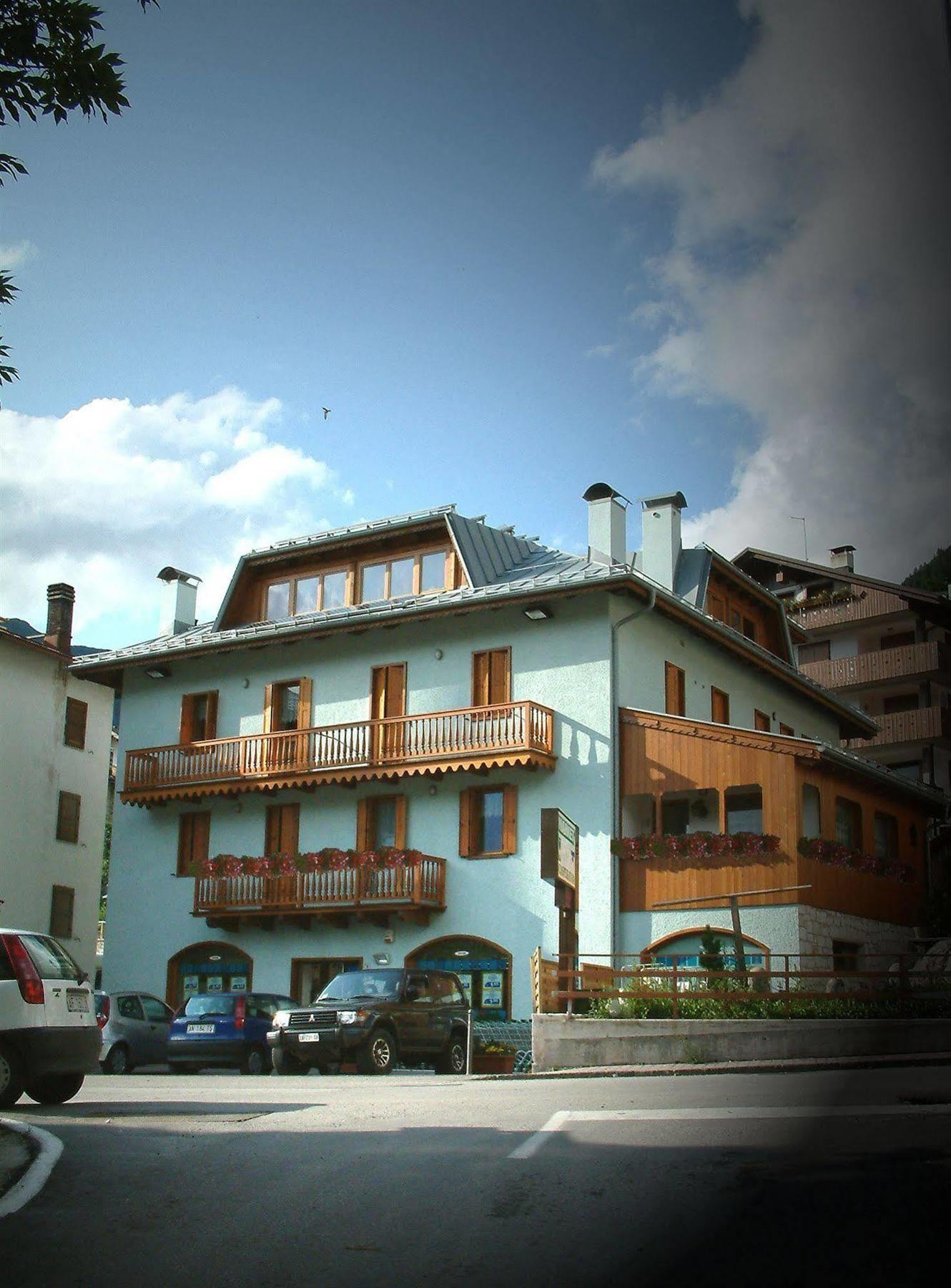 Aparthotel Residenza Domino Selva di Cadore Esterno foto